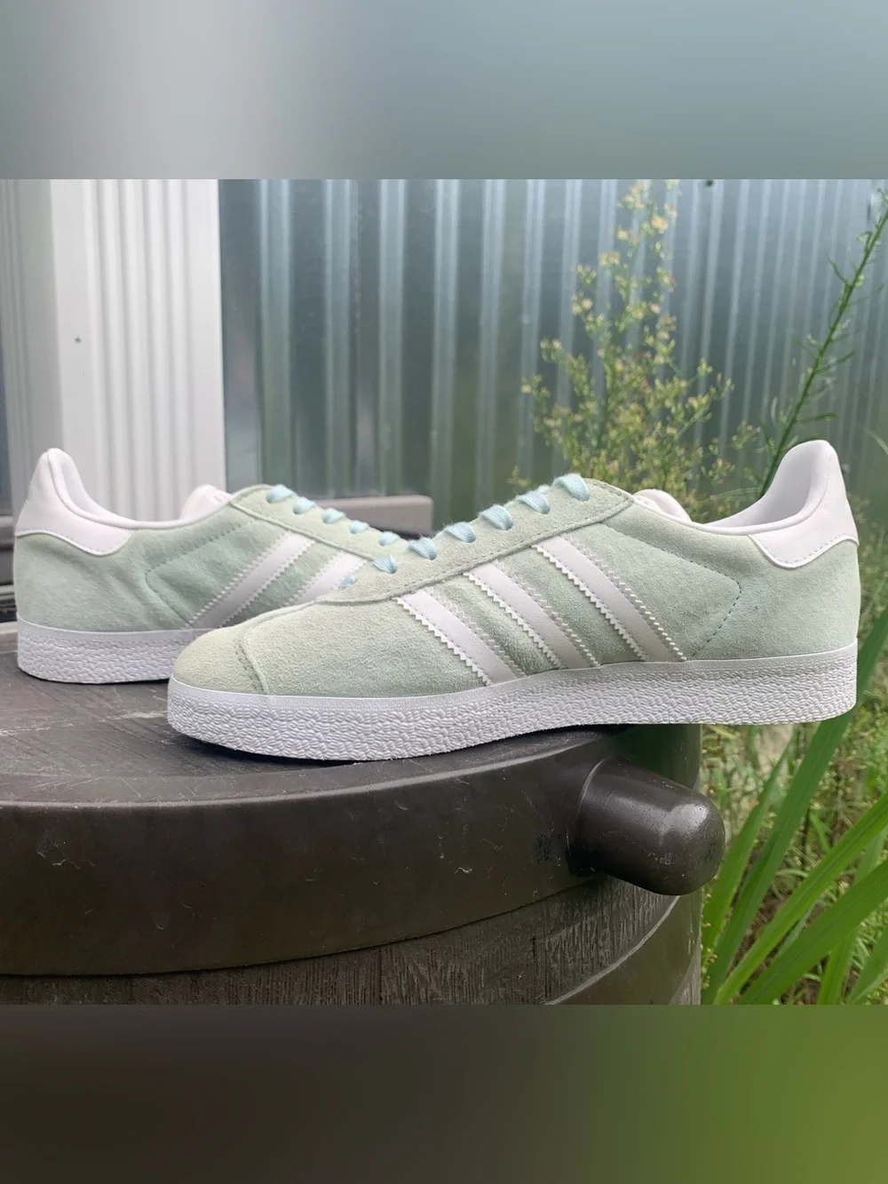 adidas low top